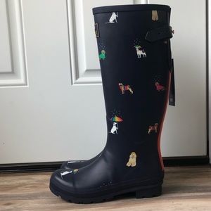 Brand new in box! Navy Joules rainbow pup rain boots, size 8.